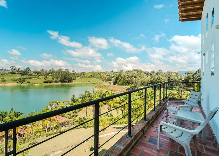 La Villa, Espectaculares Vistas Al Lago Penol-Guatape